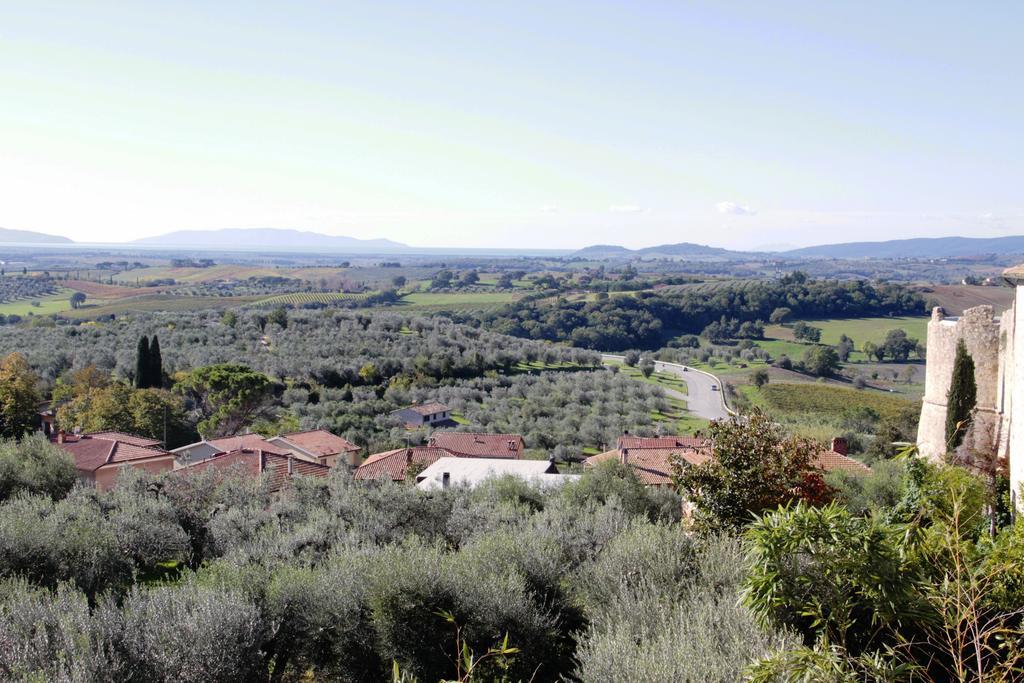 Locanda Delle Mura Anna De Croy Magliano in Toscana Bagian luar foto
